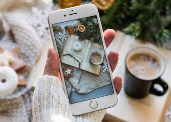 Įspėjamieji signalai: kaip atpažinti, kad telefonas galėjo būti nulaužtas