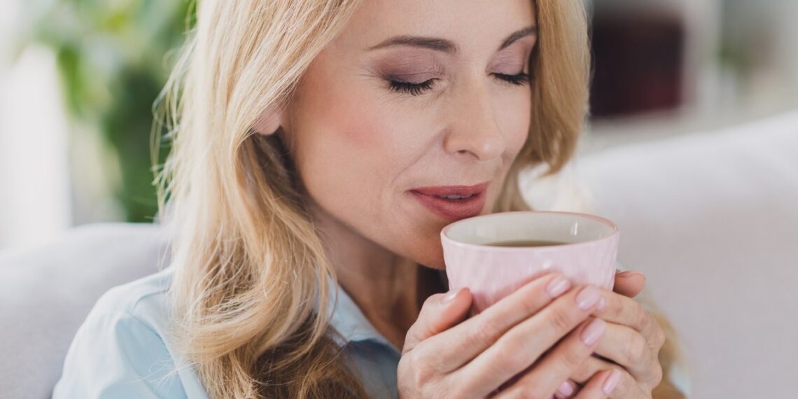 5 gėrimai, kurie gali padėti išlaikyti jaunatvišką odą: grožis prasideda iš vidaus