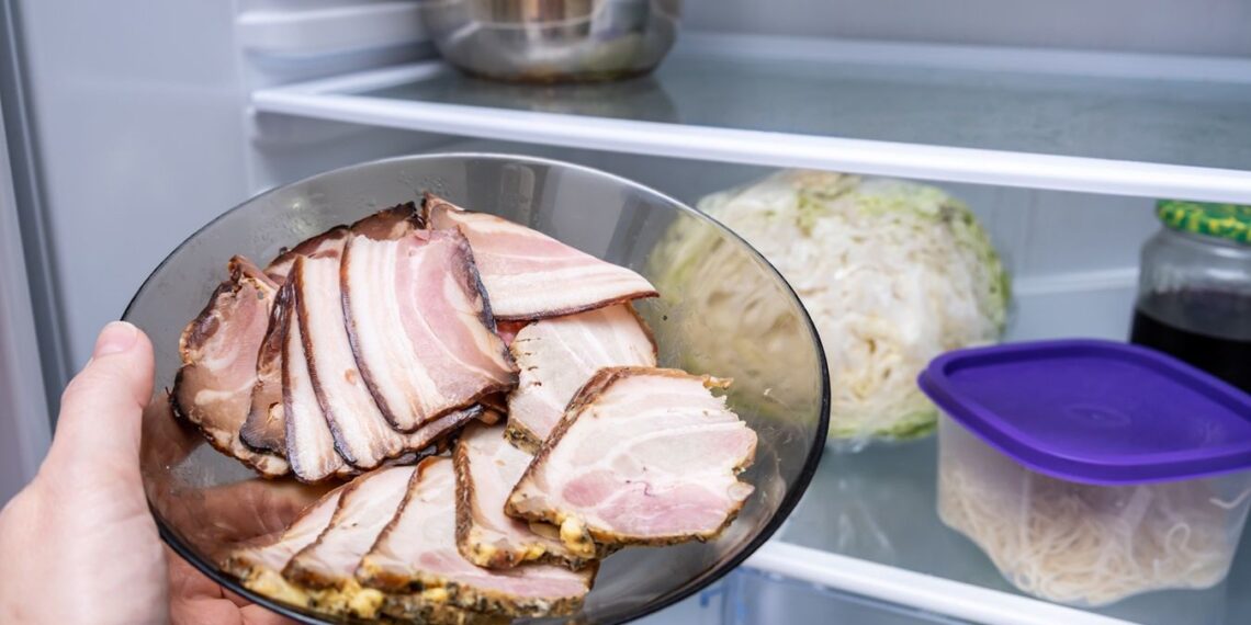 9 iš 10 lietuvių daro šią klaidą: kodėl dešros šaldytuve tampa slidžios ir ima dvokti