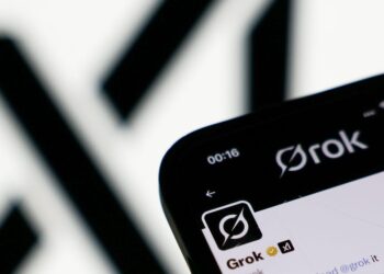 „Grok“ po didinamuoju stiklu: Airija imasi veiksmų prieš Musko DI projektą