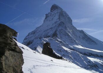 Alpėse – viena tragiškiausių žiemų: lavinos Europoje jau nusinešė 86 gyvybes
