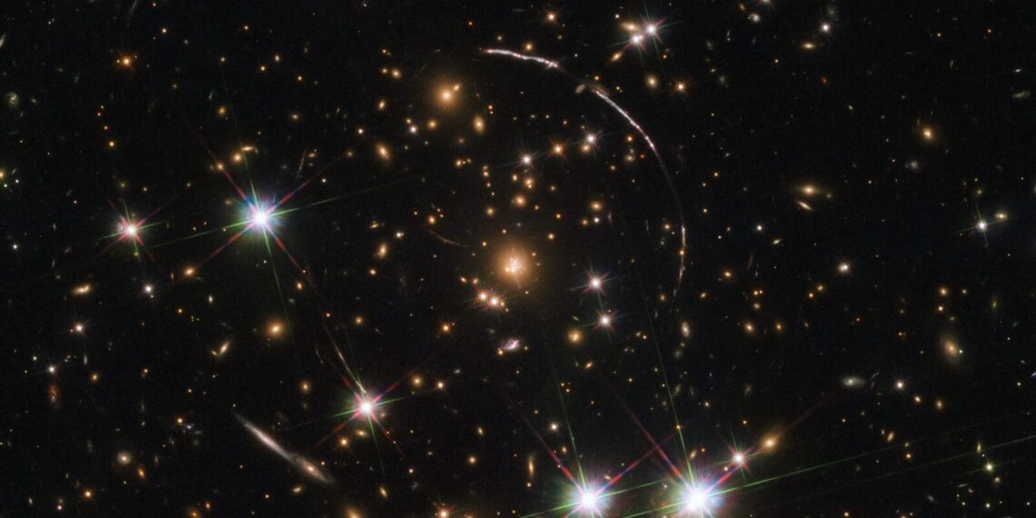 Kosminė paslaptis įminta: dulkių šydas atskleidė netikėtą tiesą apie Visatos pradžią