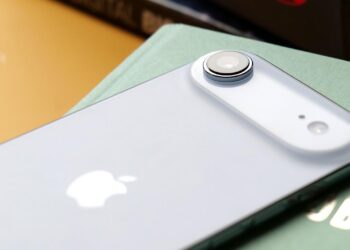 Pirmieji „iPhone Fold“ vaizdai ir specifikacijos nutekėjo – ar tai pakeis rinką?