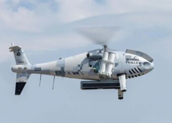 Austrija paleidžia „dronų medžiotoją“: naujas bepilotis sraigtasparnis naikins rusiškus Shahed