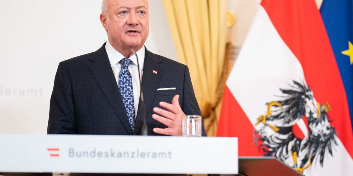 „Taip tęstis nebegali“: kancleris reikalauja mažinti energijos kainas