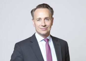 AXA akcininkams – aukso metai: dividendai ir pelnas auga, bet ekspertai įspėja