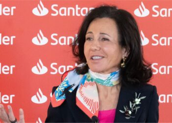 Bankų milžinė „Santander“ atskleidė ilgalaikius tikslus: rinkos laukia pokyčių