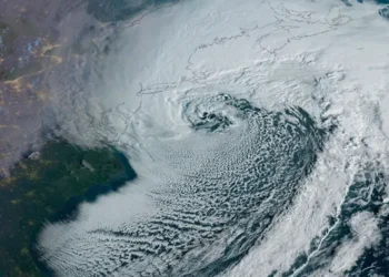 Stichija smogia JAV: rekordinės pūgos ir masiniai elektros tiekimo sutrikimai