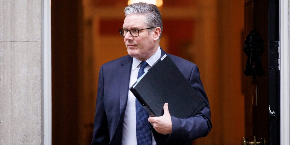 Britanijoje bręsta maištas? Kaip Keiras Starmeris desperatiškai bando išvengti partijos perversmo