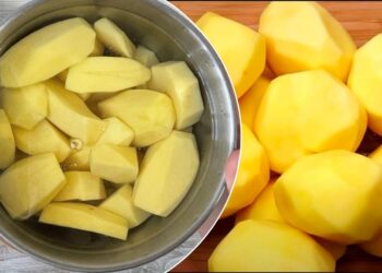 Virtuvės triukas: nuluptos bulvės išliks šviesios daug ilgiau