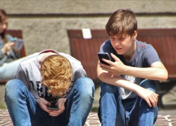 Čekijoje – radikalus siūlymas: socialiniai tinklai tik nuo 15 metų