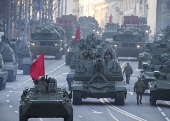 Kremlius ieško naujų karių: fronte – kaliniai, migrantai ir užsienio samdiniai