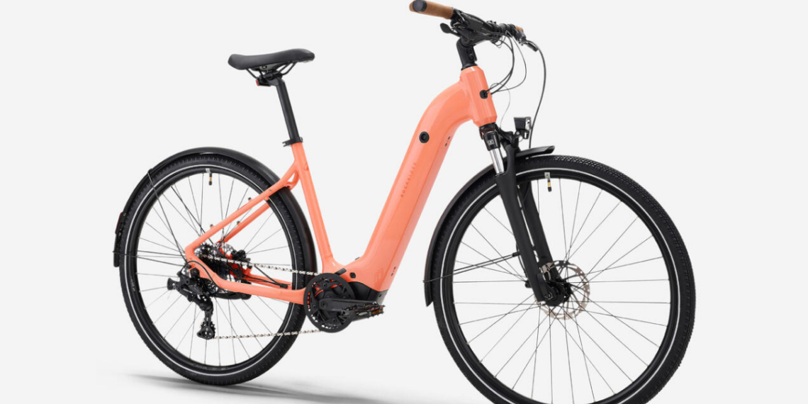 „Decathlon“ pristato naują „Rockrider E-ACTV 500“: elektrinis dviratis, kuris traukia akį