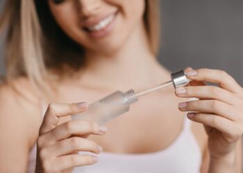 Retinolis prieš retinalį: kuris vitamino A darinys geriau veikia odą?