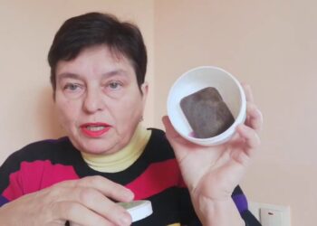 Daugelis pamiršo šį muilą: 7 būdai, kaip dervos muilas gali palengvinti buities darbus