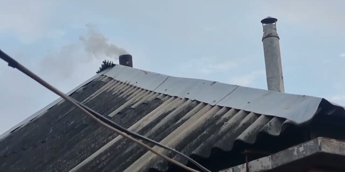 Neįtikėtina, bet veikia: kaminas valomas bulvių lupenomis