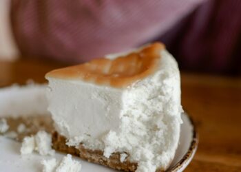 Varškės desertas lieknėjantiems: sotus, baltymingas ir lengvas