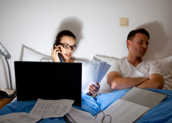 Dirbate be poilsio ir pietų pertraukų? Specialistai įspėja apie galimas pasekmes sveikatai