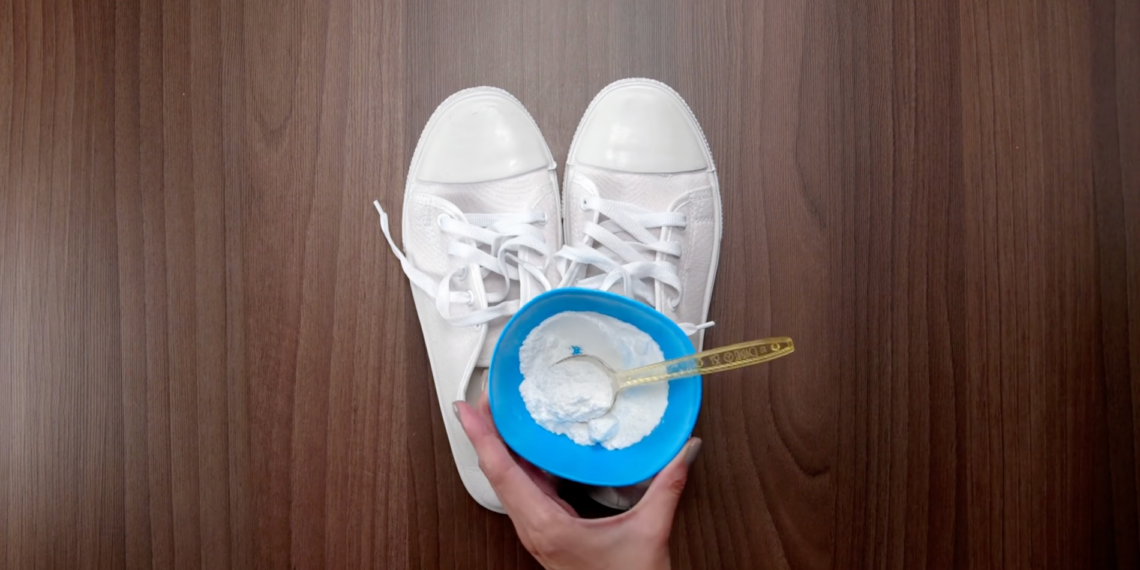 Druską laikau ne tik virtuvėje: žiupsnelis batuose padeda atsikratyti kvapo ir drėgmės
