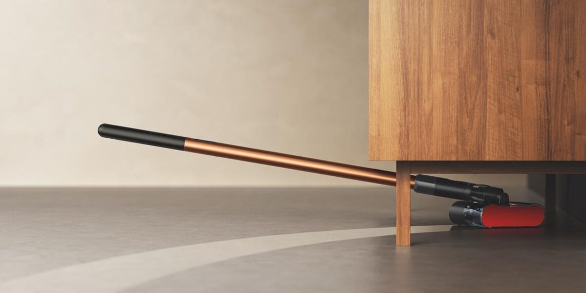 „Dyson“ pristatė naujovę namams: grindis plaunantis „PencilWash“ kelia didelį susidomėjimą