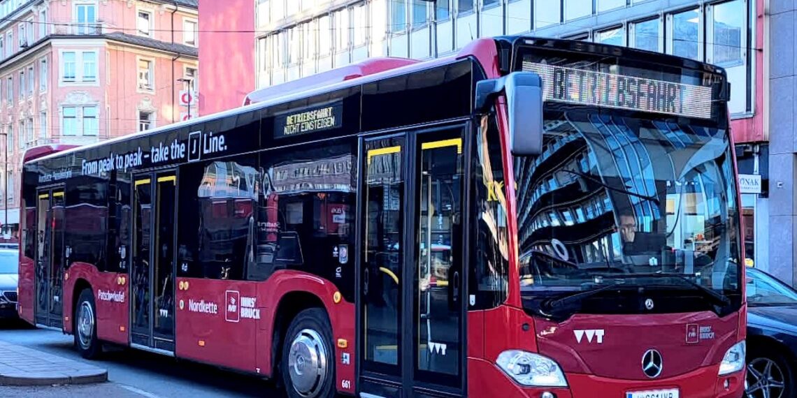 Ekologinė gėda: naujutėlaičiai elektriniai autobusai sustojo, miestą gelbėjo dyzeliniai