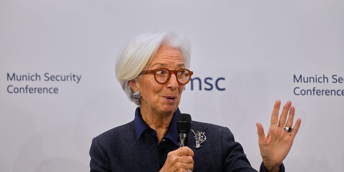 Prancūzijos politiniai pokyčiai kelia nerimą: kaip tai paveiks ECB vadovybės kovą?