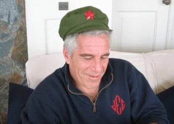 Epšteino byla: atskleista šokiruojanti sąsaja su Putinu ir FSB, kalbama apie seksotraficą