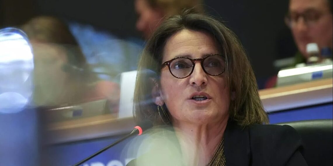 ES konkurencijos vadovė slepia derybas su technologijų milžinais: ar naujos skaitmeninės taisyklės tik apgaulė?