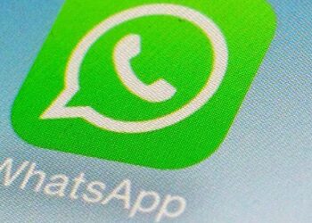 ES smogia griežčiausiomis skaitmeninėmis taisyklėmis: WhatsApp priverstas kardinaliai keistis ir saugoti vartotojus
