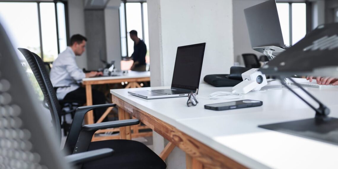 Europos Parlamentas griežtina poziciją dėl dirbtinio intelekto: kas gresia jūsų privatumui?