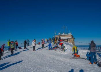 Ferijos Tatrų kalnuose turizmas pakibo ant plauko: naujas netikėtas draudimas turistams šokuoja
