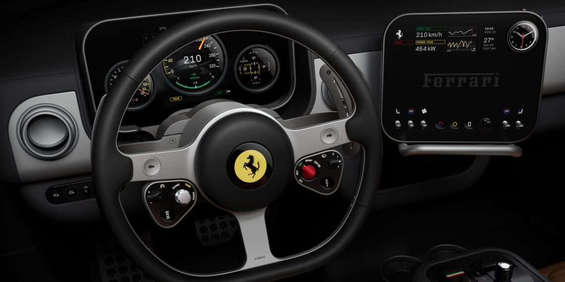 „Ferrari“ pirmasis elektromobilis „Luce“ stebina: Jony Ive kurtas salonas kelia susižavėjimą
