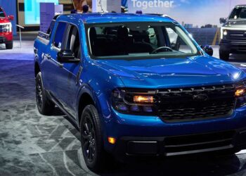 „Ford“ plečia pasiūlą: penki nauji modeliai kainuos iki 40 tūkst. eurų