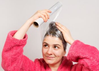 Kirpėjai apie tai kalba nenoriai: paprasta gudrybė, dėl kurios plaukai atrodo lyg iš salono