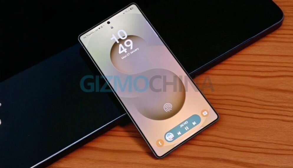 „Galaxy S26 Ultra“ pagaliau sulauks proveržio? Aiškėja detalės apie asmenukių kamerą