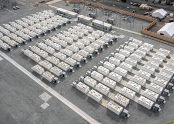 „CATL“ ir „BYD“ plečia veiklą: dėmesys – energijos kaupimo sprendimams