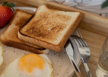 Gydytoja pataria: kefyro ir avižų pusryčiai po 60-ies gali būti ypač naudingi