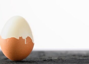 Kiek laiko galima laikyti virtus kiaušinius? Viena klaida gali baigtis apsinuodijimu