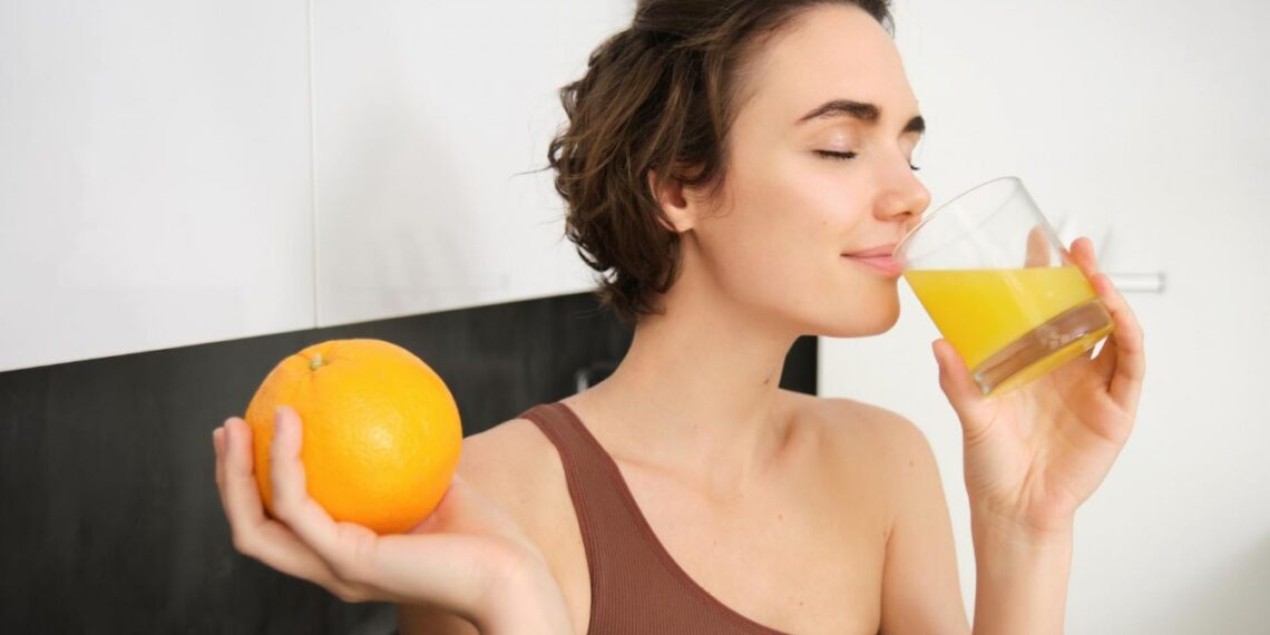 Gydytojai nustėro: gerkite apelsinų sultis būtent šiuo paros metu ir poveikis jus šokiruos
