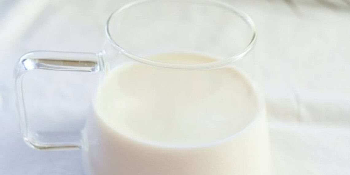 Kas nutiks, jei kas vakarą išgersite stiklinę kefyro? Gydytojai pateikė atsakymą