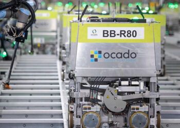 Iki 1000 darbuotojų gali netekti darbo? „Ocado“ skelbia plataus masto taupymo planą