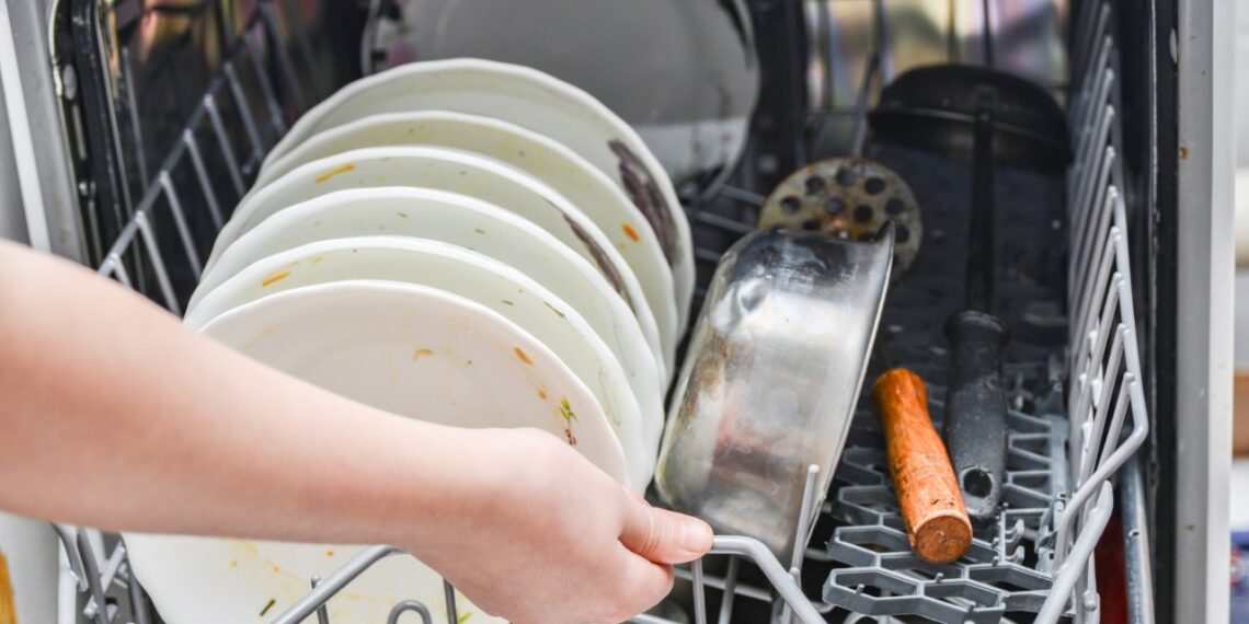 Indai po 3 valandų programos indaplovėje lieka nešvarūs? Ši viena dažna klaida gadina viską