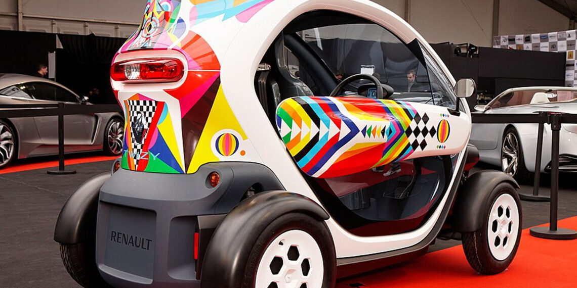 Inžinieriai prikėlė seną „Renault“: dabar jis turi 940 Nm ir kelis kartus daugiau galios