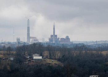 JAV keičia kursą: klimato kaita traukiasi iš energetikos prioritetų?