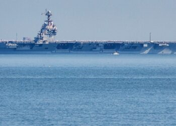 Irano sienų link – JAV „armada“: karinės operacijos galimybė kyla