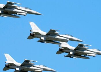 Didelė JAV karinė rokiruotė: šimtai orlaivių perkelti arčiau Irano