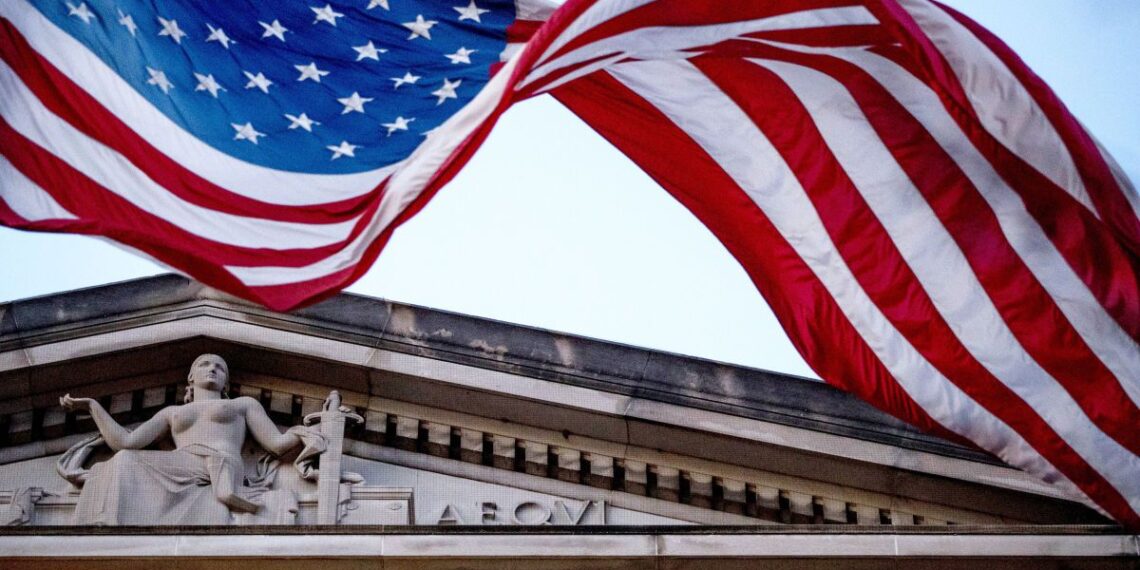 Sankcijų paketas plečiamas: JAV taikosi į Rusijos kibernetinį sektorių