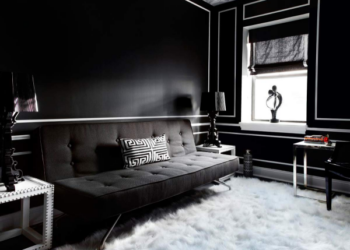 Juodas interjeras – stilinga ar pavojinga mada? Dizaineriai įspėja apie klaidas