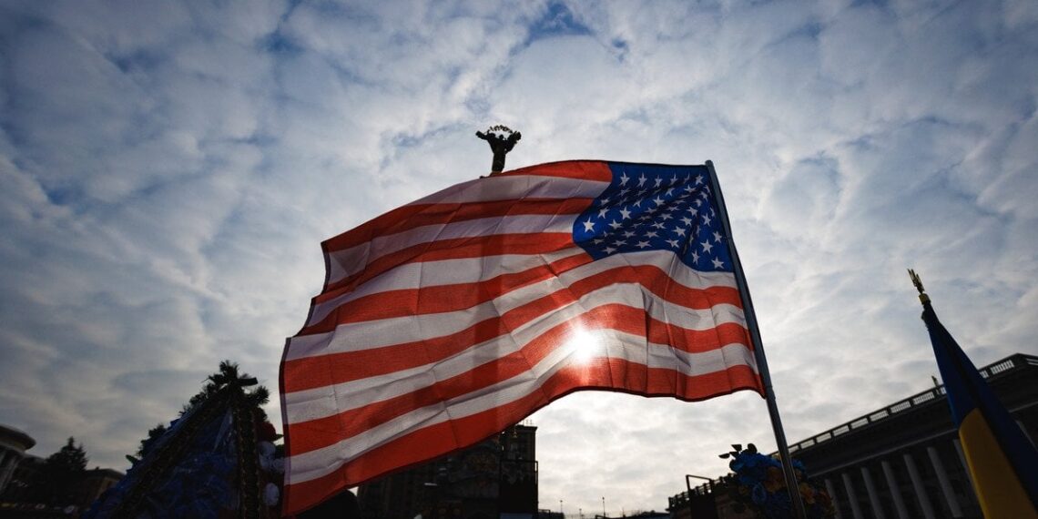 Kalifornijos gubernatorius: tik jėga galima sustabdyti Putiną