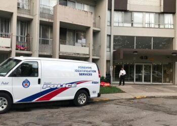 Kanadoje – tragiškos šaudynės mokykloje: žuvo 9 žmonės, įtariamoji nusižudė